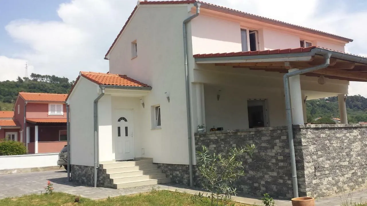 Nina Villa Rab Town