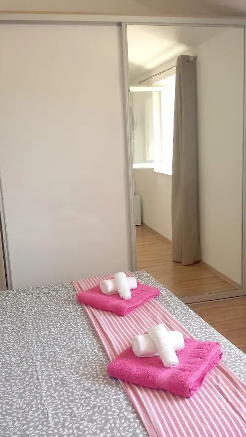 Nina Villa Rab Town 0*,  Horvátország